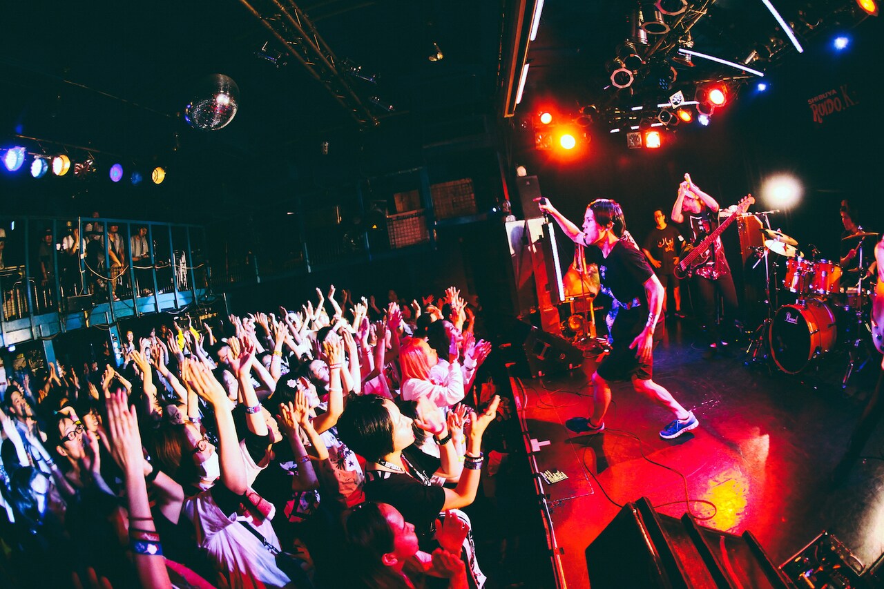 ReVision of Sence、デコ出しファンとワンマン＆試聴会堪能