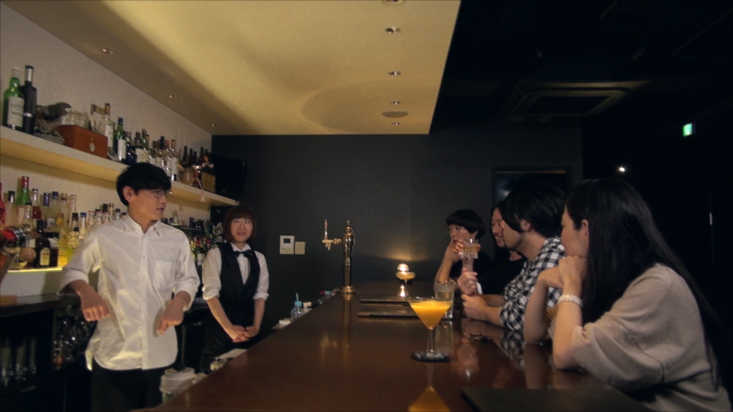 「BARサカナクション」のワンシーン。