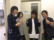 「バズリズム」収録の合間のBLUE ENCOUNT。 (c)日本テレビ