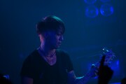 彰(G, Programming) (写真提供:ソニー・ミュージックレコーズ)