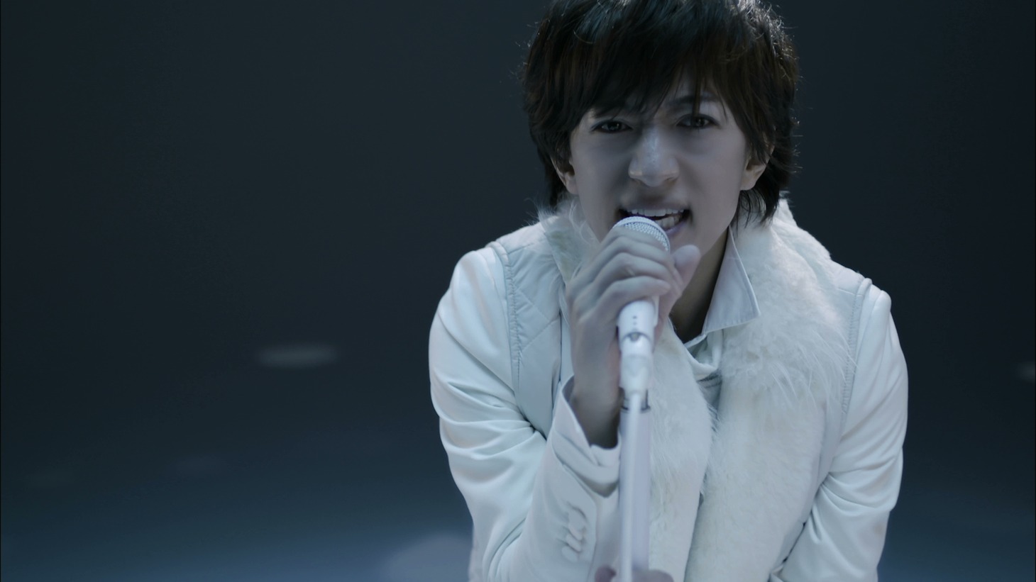 TETSUYA「Make a Wish」ミュージックビデオのワンシーン。