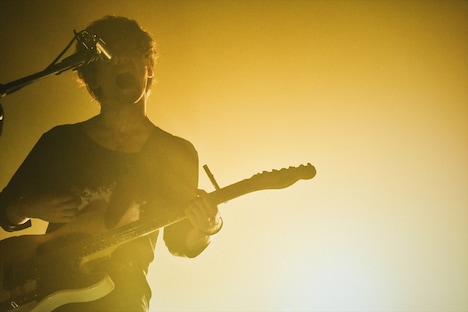 TK（Vo, G）（撮影：河本悠貴）