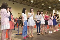 シングル「金の愛、銀の愛」選抜メンバー発表時の様子。(c)AKS