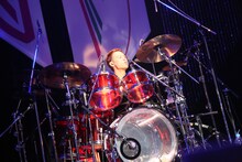 KENTA（Dr / SPYAIR）（写真提供：ディアステージ）