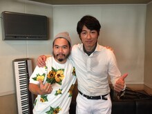 左からmabanua、ディーン・フジオカ。