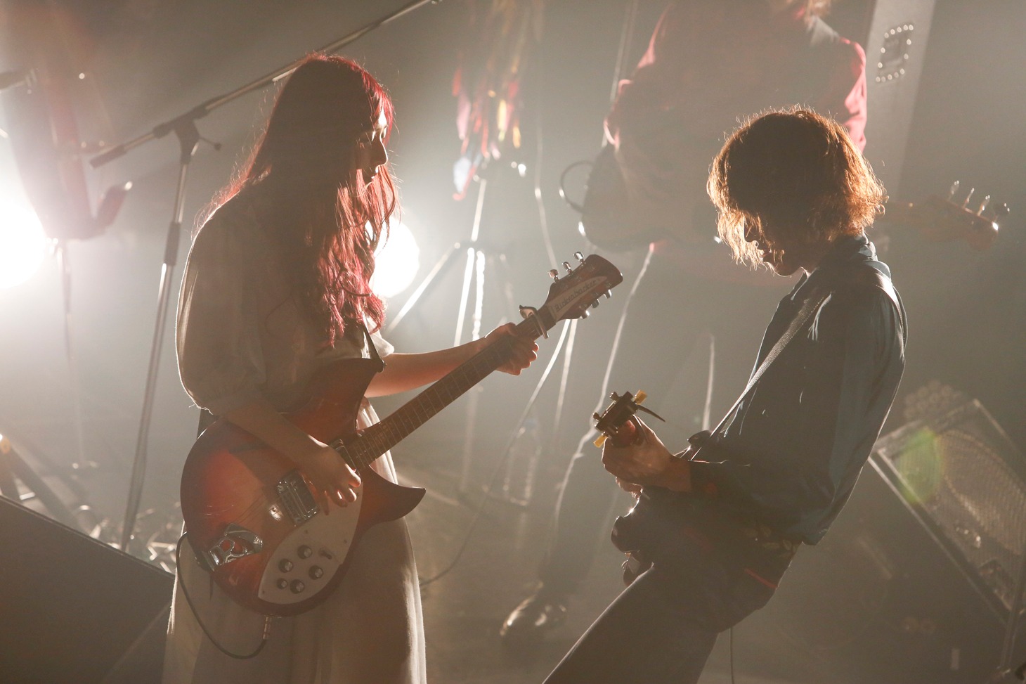 ワンマンライブ「Velvet Theater 2016」の様子。（Photo by KAMIIISAKA HAJIME）