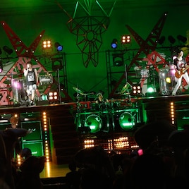 GRANRODEO、4年ぶり大阪野音で熱唱20曲