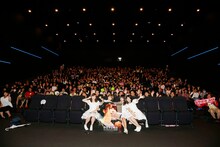 名古屋と横浜を回ったメンバー。左から宮崎美穂、峯岸みなみ、木崎ゆりあ、岡田彩花。(c)AKS