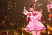 「小倉 唯 1st LIVE TOUR『High-Touch☆Summer』」千葉・幕張イベントホール公演の様子。（撮影：木村泰之）