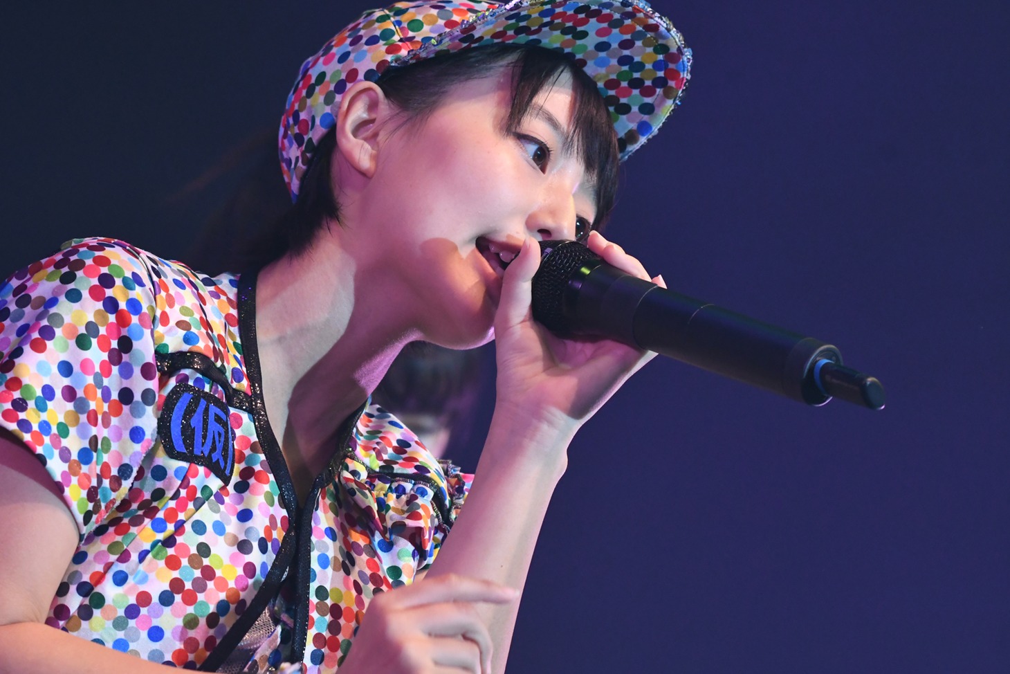 新井愛瞳