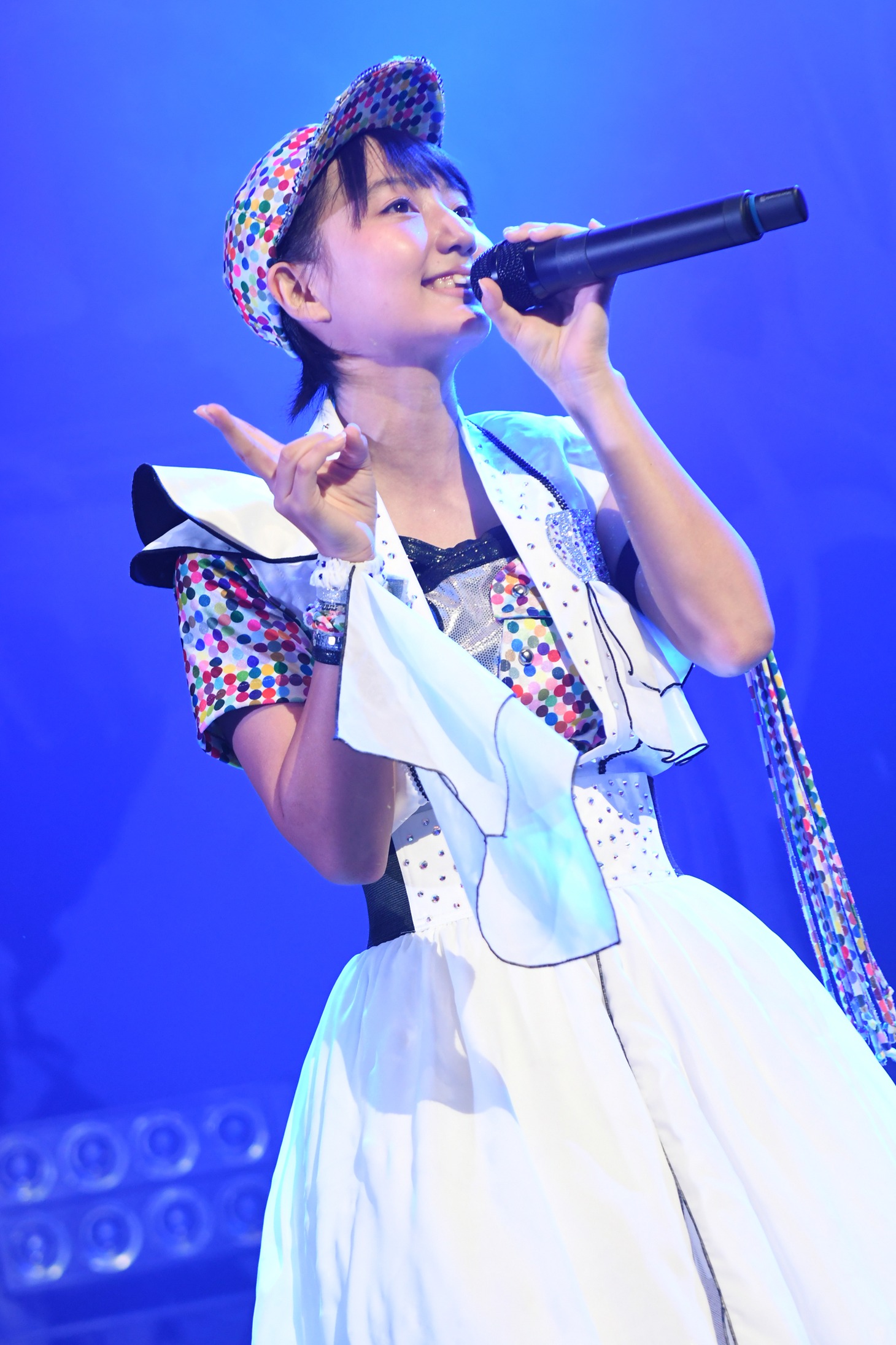 新井愛瞳