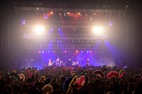 女王蜂「金星から来たヤツら」東京・Zepp DiverCity TOKYO公演の様子。（撮影：釘野孝宏）