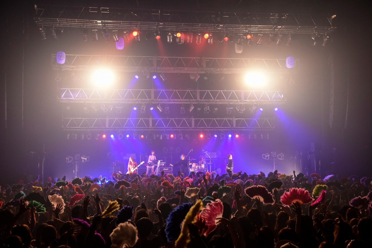 女王蜂「金星から来たヤツら」東京・Zepp DiverCity TOKYO公演の様子。（撮影：釘野孝宏）