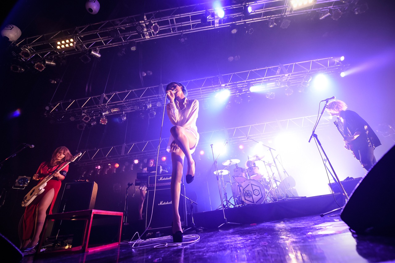 女王蜂「金星から来たヤツら」東京・Zepp DiverCity TOKYO公演の様子。（撮影：釘野孝宏）