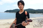 岩手県上閉伊郡大槌町を訪れた桐谷健太。
