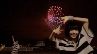 lyrical school「サマーファンデーション」MVのワンシーン。