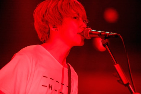 GEN（B, Vo）（Photo by  Viola Kam [V'z Twinkle Photography]）