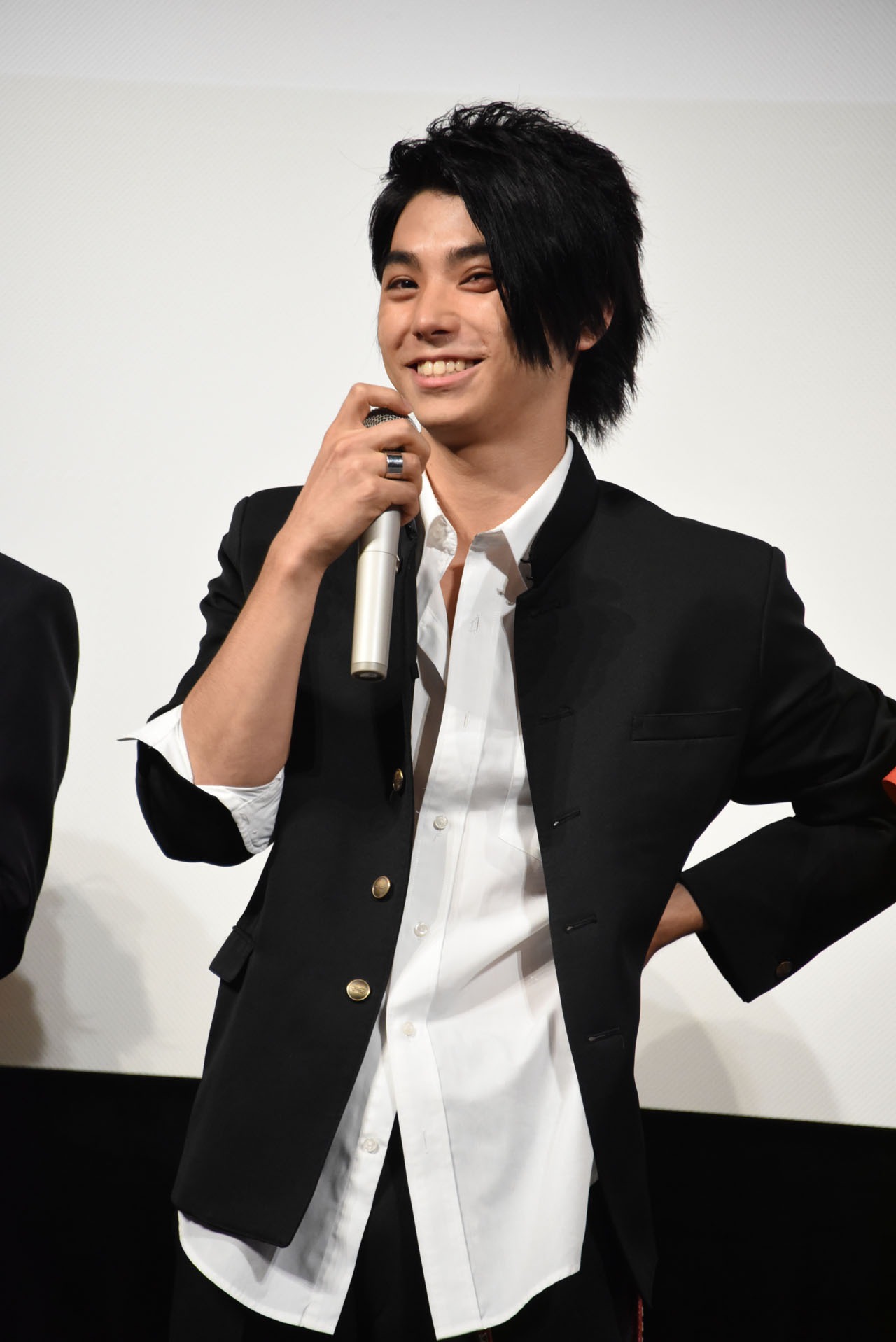 村上虹郎