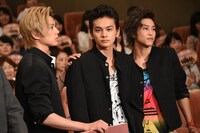 左から真剣佑、北村匠海（DISH//）、佐野岳。