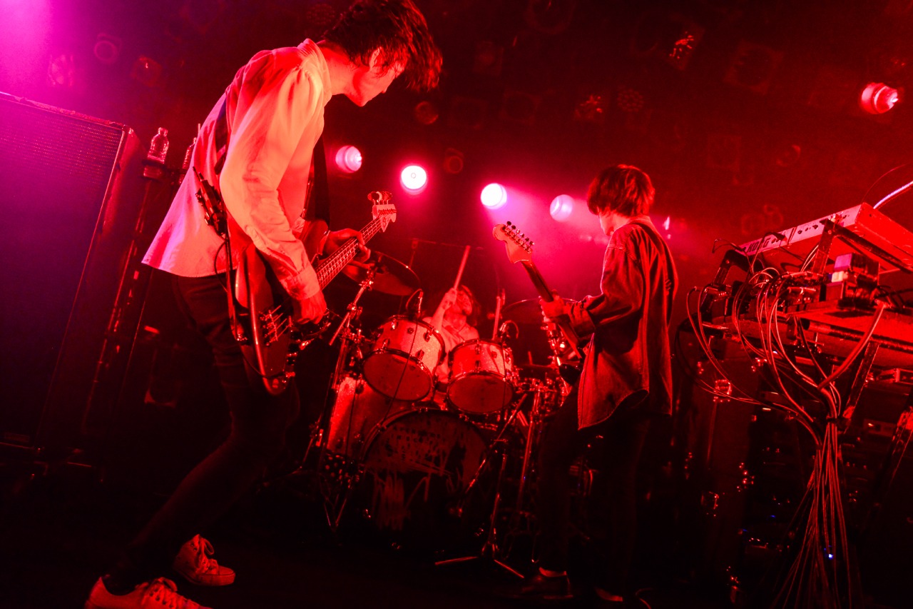 avengers in sci-fi「Dune Walk Tour」東京・渋谷CLUB QUATTRO公演の様子。（撮影：橋本塁［SOUND SHOOTER］）