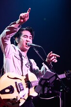 田島貴男（Vo, G）（撮影：柴田恵理）