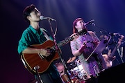 長岡亮介(G)(撮影:柴田恵理)