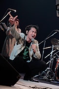 田島貴男(Vo, G)(撮影:柴田恵理)