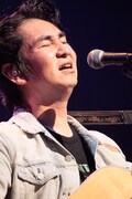 田島貴男(Vo, G)(撮影:柴田恵理)