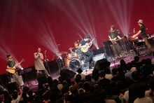 ORIGINAL LOVE「25周年アニバーサリー・ツアー」の東京・昭和女子大学人見記念講堂公演の様子。（撮影：柴田恵理）