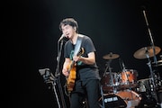 田島貴男(Vo, G)(撮影:柴田恵理)