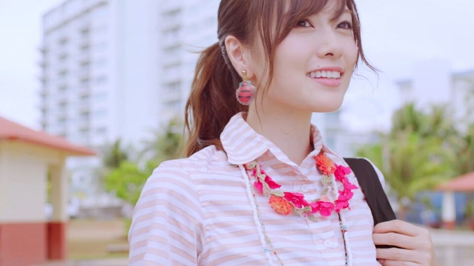 乃木坂46白石麻衣がサーフィン挑戦、生田絵梨花がミュージカルのソロMV