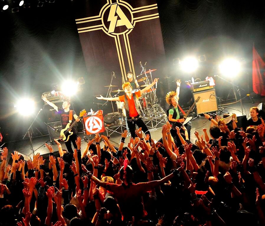 SAの秋は大忙し！新アルバム＆レコ発ツアー、The Birthday迎え自主企画も