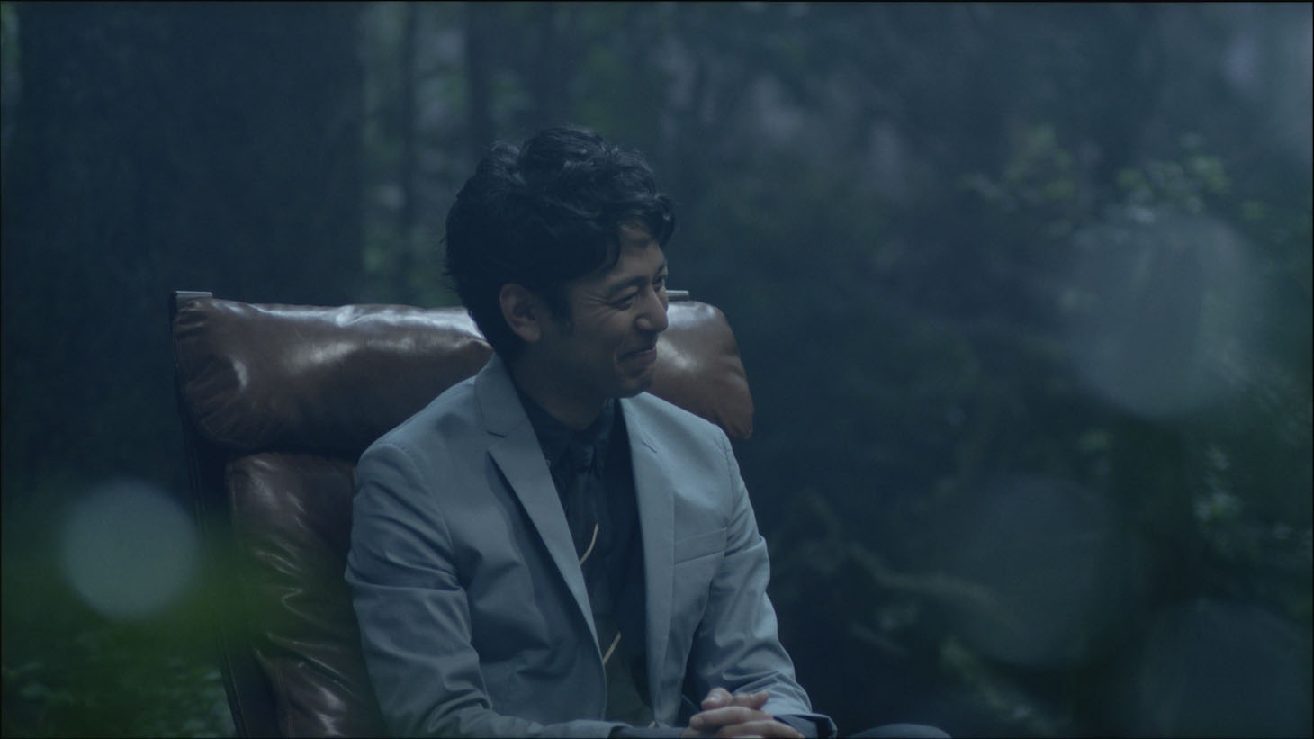 「サッポロ生ビール黒ラベル」CM「大人エレベーター」シリーズ新CM「66歳」のワンシーン。