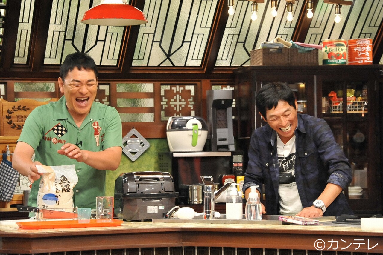 ピエール瀧、20年ぶり「さんまのまんま」で料理披露、スタッフとバトルも