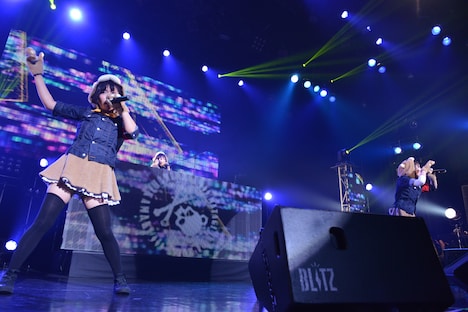 あゆみくりかまき「ボクらの熊魂2016～ここで一句！『東名阪 仙台広島 まわるんやぁ』～」最終公演の様子。