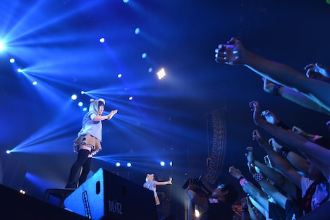 あゆみくりかまき「ボクらの熊魂2016～ここで一句！『東名阪 仙台広島 まわるんやぁ』～」最終公演の様子。