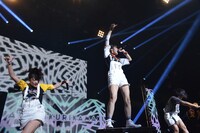 あゆみくりかまき「ボクらの熊魂2016～ここで一句！『東名阪 仙台広島 まわるんやぁ』～」最終公演の様子。