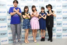 左からサンキュータツオ、喜屋武ちあき、井口裕香、久保田未夢（i☆Ris）、澁谷梓希（i☆Ris）。