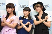 左から井口裕香、久保田未夢（i☆Ris）、澁谷梓希（i☆Ris）。