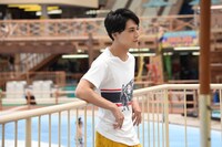 ユースケによるMCパート収録の様子。