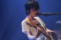 のび太（Vo, G）（撮影：柴田恵理）