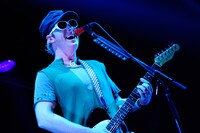 ブレイズ・プラント（Vo, G）