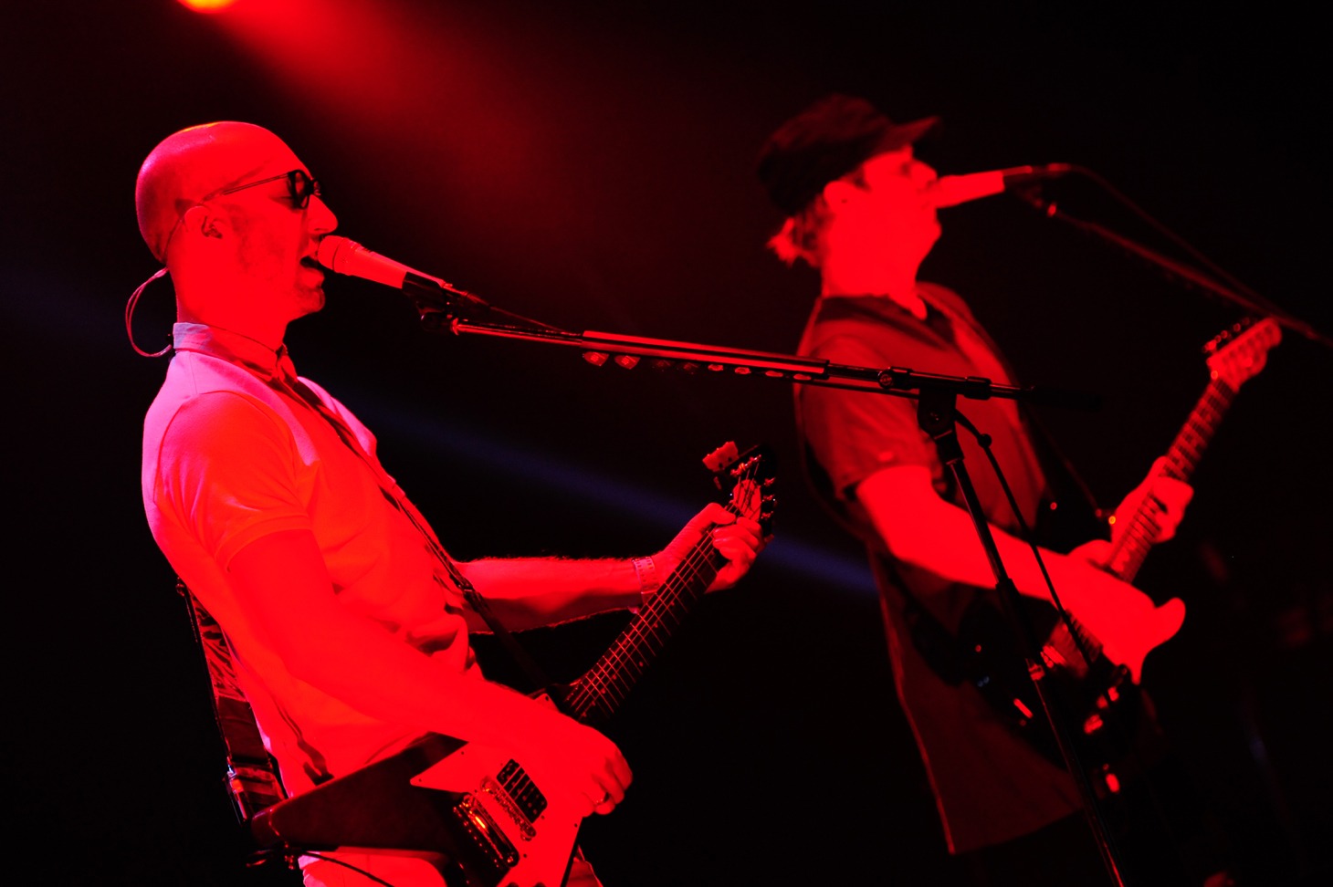 左からメイナード・プラント（Vo, G）、ブレイズ・プラント（Vo, G）。