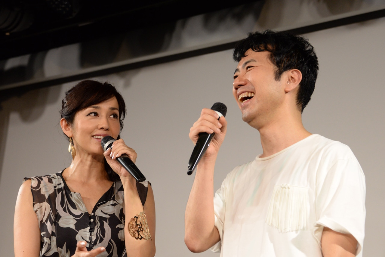 左から早見優、藤井隆。