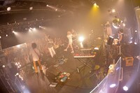 Awesome City Club「Awesome Talks -One Man Show 2016-」東京・LIQUIDROOM公演の様子。（撮影：古溪一道）