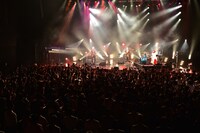 「シナリオアート ワンマンツアー2016 [Scene #2]-シンカイヘ-」ファイナル公演の様子。（撮影：佐藤広理）