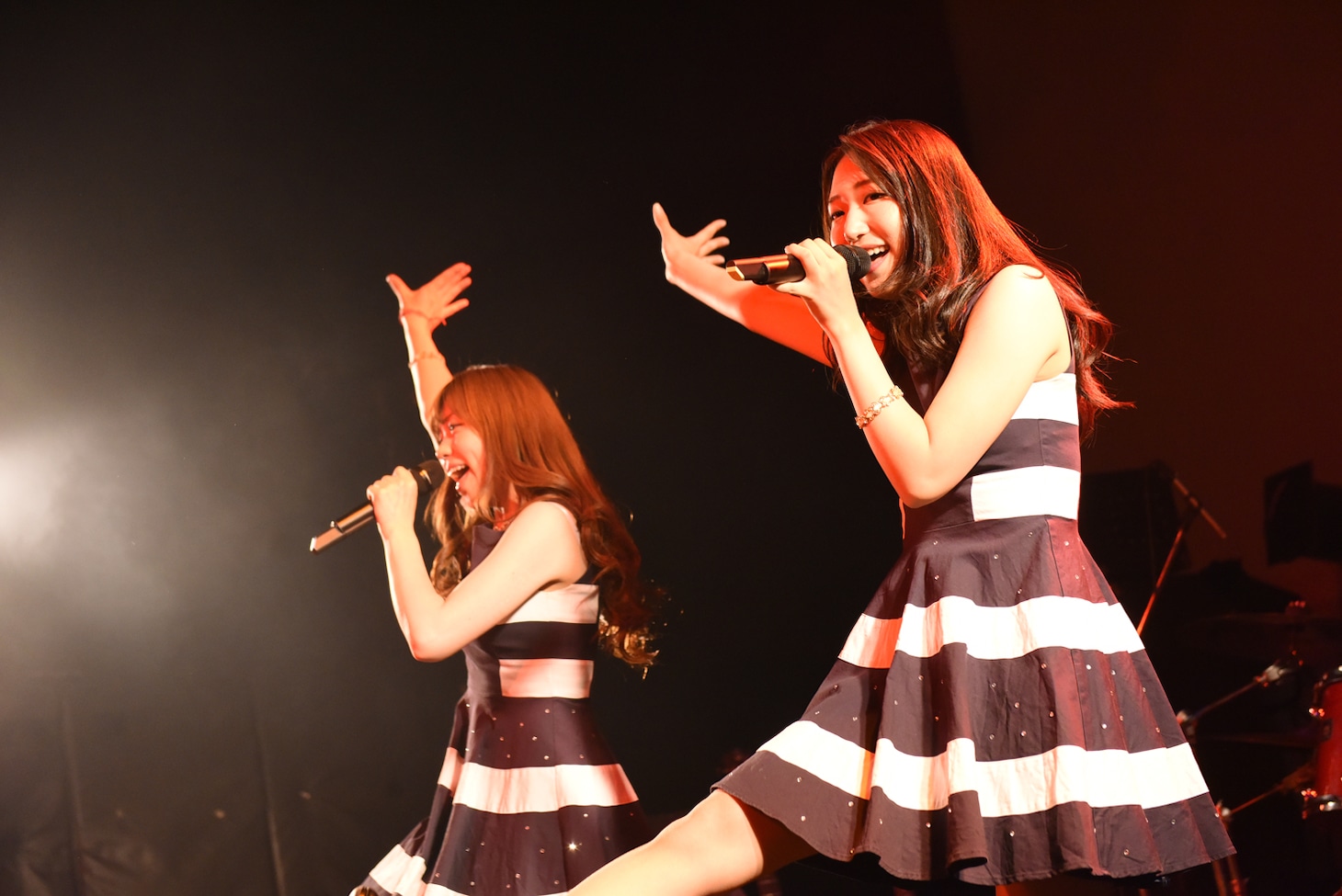 WHY@DOLLワンマンライブ「SUMMER～MUSIC OF（EN）JOY～」の様子。