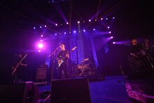 Base Ball Bearによるライブの様子。（写真提供：ディアステージ）