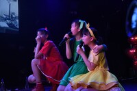 メジャーデビュー発表に驚く坂井仁香、吉川ひより、永坂真心。