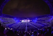 「BUMP OF CHICKEN STADIUM TOUR 2016 "BFLY"」ファイナル公演の様子。（撮影：古渓一道）